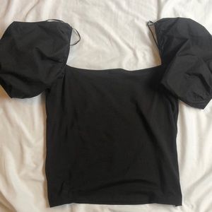Puffed sleeve top